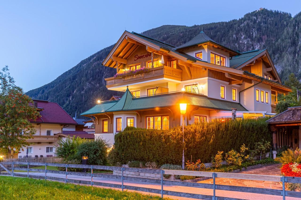 Apparthotel Sonnenhof Mayrhofen Exterior foto