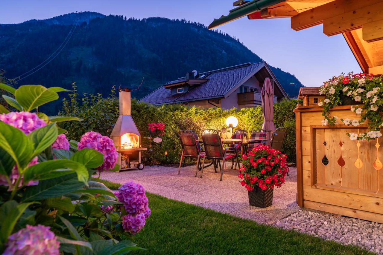 Apparthotel Sonnenhof Mayrhofen Exterior foto