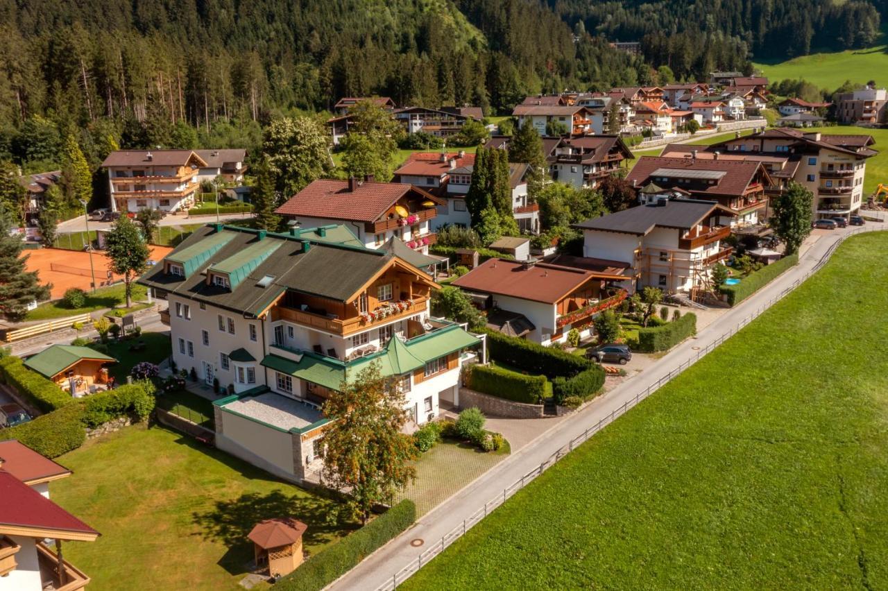 Apparthotel Sonnenhof Mayrhofen Exterior foto
