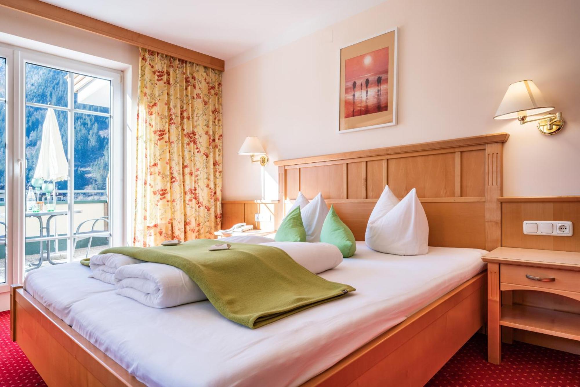 Apparthotel Sonnenhof Mayrhofen Exterior foto